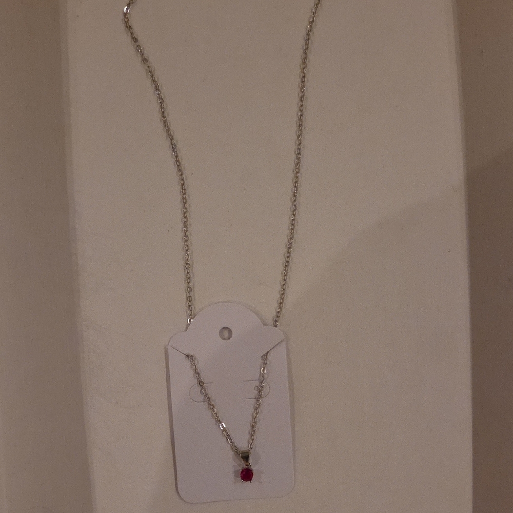 Elegant Silver Necklace with Red Gemstone